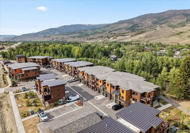 Homes for sale in Silverthorne, CO | 1044 Blue River Parkway, Silverthorne, CO 80498 | Houzeo