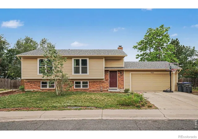 Homes for sale in Lafayette, CO | 911 Harrison Dr, Lafayette, CO 80026 | MLS# IR1063583