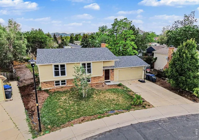 Homes for sale in Lafayette, CO | 911 Harrison Dr, Lafayette, CO 80026 | MLS# IR1063583