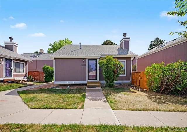 Homes for sale in Aurora, CO | 3752 S Genoa Cir #C, Aurora, CO 80013 | MLS# 5781376