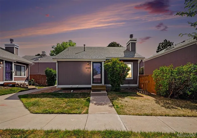 Homes for sale in Aurora, CO | 3752 S Genoa Cir #C, Aurora, CO 80013 | MLS# 5781376