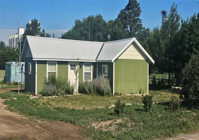 Photo 1 of Single family home for sale at 105 Iowa Ave, Seibert, CO 80834 | MLS# 3856859 | Listing updated on 2026-07-09