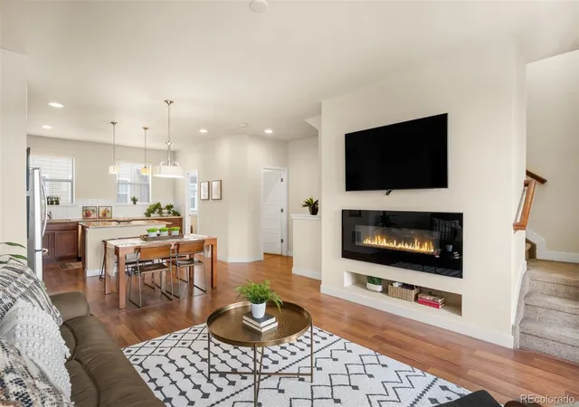 2nd image of 624 E Hinsdale Ave, Littleton, CO 80122 | MLS# 4492083