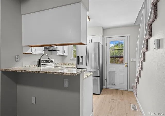 Photo 4 of Townhouse for sale at 10232 W Dartmouth Ave, Lakewood, CO 80227 | MLS# 3934835 | Listing updated on 2026-08-27