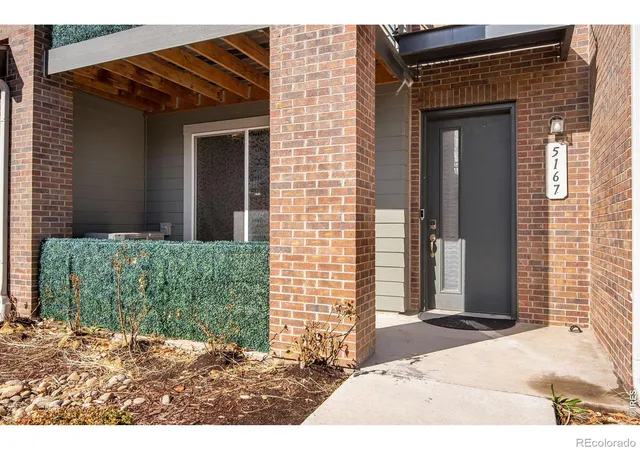 Photo 2 of Single family home for sale at 5167 S Fairplay St, Aurora, CO 80015 | MLS# IR1063623 | Listing updated on 2026-10-13