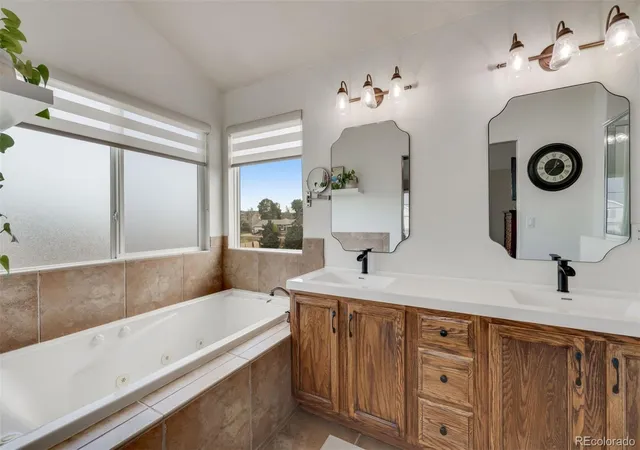 Photo 5 of Single family home for sale at 17035 Snowwood Dr, Monument, CO 80132 | MLS# 7096460 | Listing updated on 2026-08-29