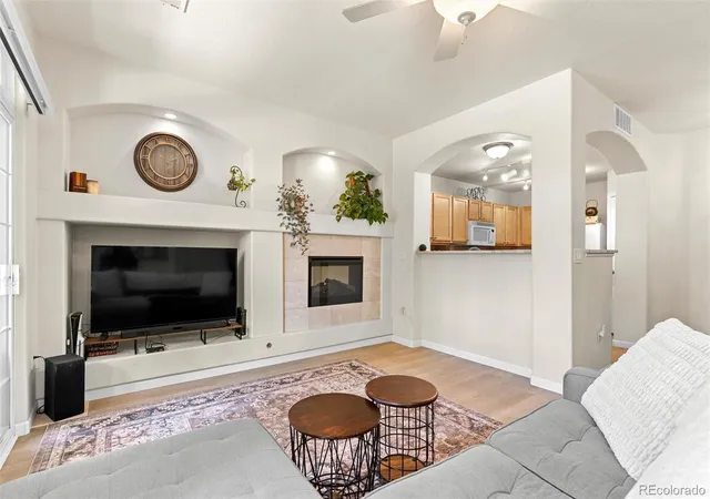 4th image of 10050 E Gunnison Pl #808, Aurora, CO 80247 | MLS# 6074676