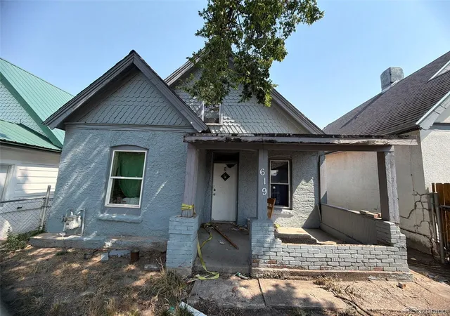 Homes for sale in Pueblo, CO | 619 E 11th St, Pueblo, CO 81001 | MLS# 3701673