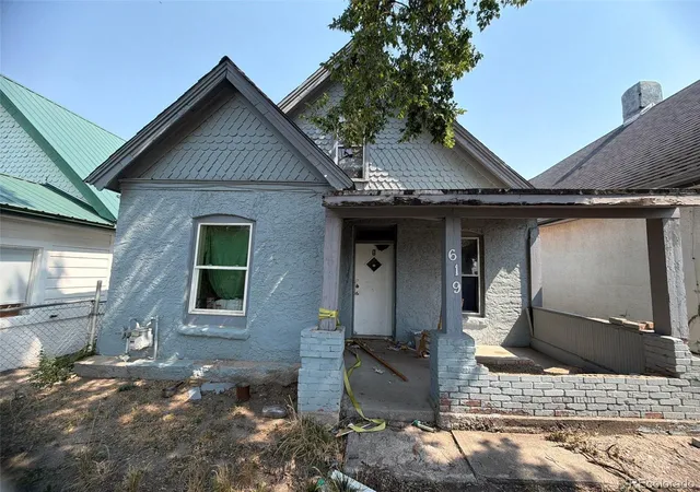 Homes for sale in Pueblo, CO | 619 E 11th St, Pueblo, CO 81001 | MLS# 3701673