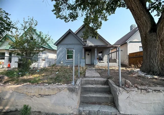 Homes for sale in Pueblo, CO | 619 E 11Th St, Pueblo, CO 81001 | MLS# 3701673