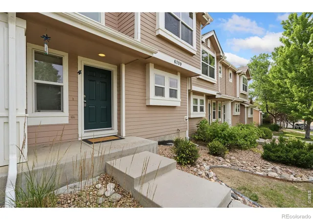 Homes for sale in Fort Collins, CO | 6709 Autumn Ridge Dr, Fort Collins, CO 80525