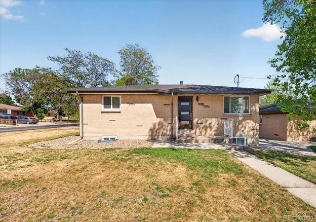 Photo 4 of House for sale at 9030 Elm Ct, Denver, CO 80260 | MLS# 5690882 | Listing updated on 2026-08-02