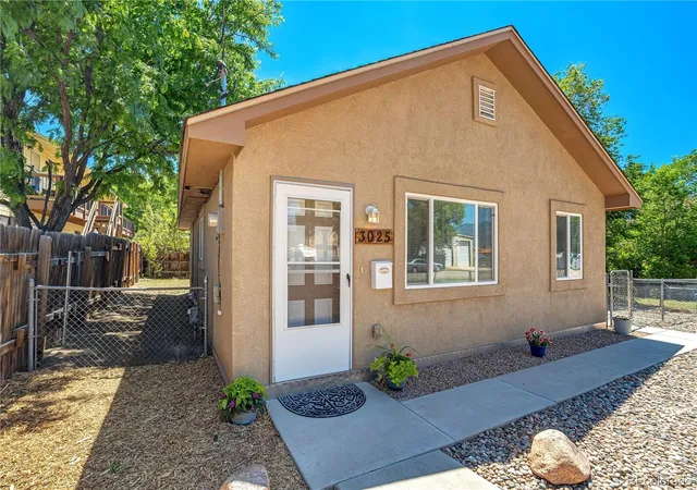 Photo 1 of Single family home for sale at 3025 Grandview St, Colorado Springs, CO 80907 | MLS# 4270515 | Listing updated on 2026-08-26