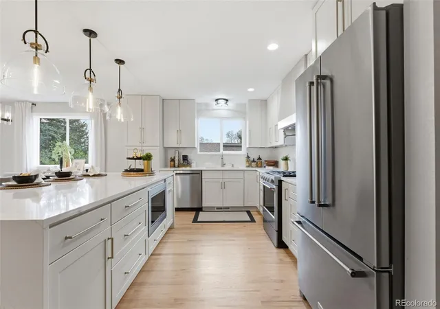 3rd image of 3111 S Holly Pl, Denver, CO 80222 | MLS# 3891613