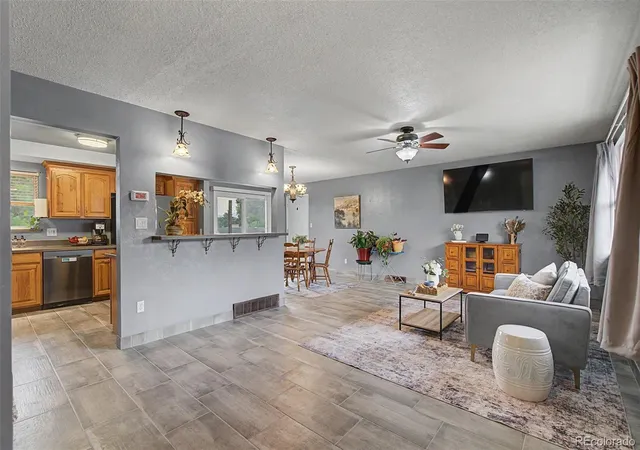 5th image of 2110 Greenwich Cir, Colorado Springs, CO 80909 | MLS# 5746429