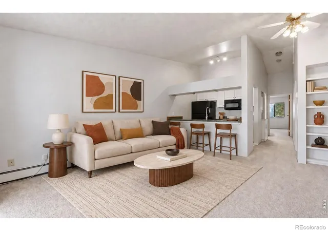 Listing Photo 4 - Condo for sale in building located at 532 Oakwood Dr, Castle Rock, CO 80104 - Unit #E207