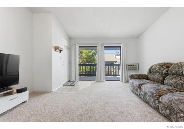 Homes for sale in Castle Rock, CO | 532 Oakwood Dr, Castle Rock, CO 80104