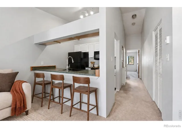 Listing Photo 5 - Condo for sale in building located at 532 Oakwood Dr, Castle Rock, CO 80104 - Unit #E207
