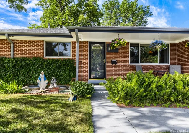 Photo 2 of Single family home for sale at 12142 W 60th Place, Arvada, CO 80004 | MLS# 4775353 | Listing updated on 2026-08-20