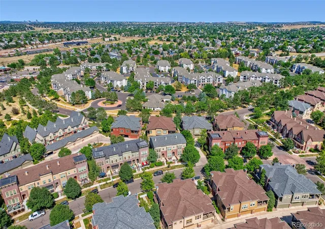 Photo 3 of Townhouse for sale at 609 W Burgundy St #B, Highlands Ranch, CO 80129 | MLS# 5482649 | Listing updated on 2026-09-30
