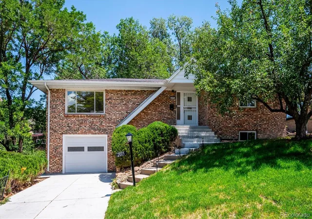 1st image of 2015 Arapahoe St, Golden, CO 80401 | MLS# 1962442