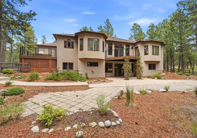 Photo 2 of Single family home for sale at 3925 Wavy Oak Dr, Colorado Springs, CO 80908 | MLS# 7705473 | Listing updated on 2026-09-03