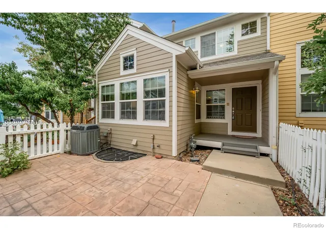 2nd image of 905 Snowberry St, Longmont, CO 80503 | MLS# IR1063776