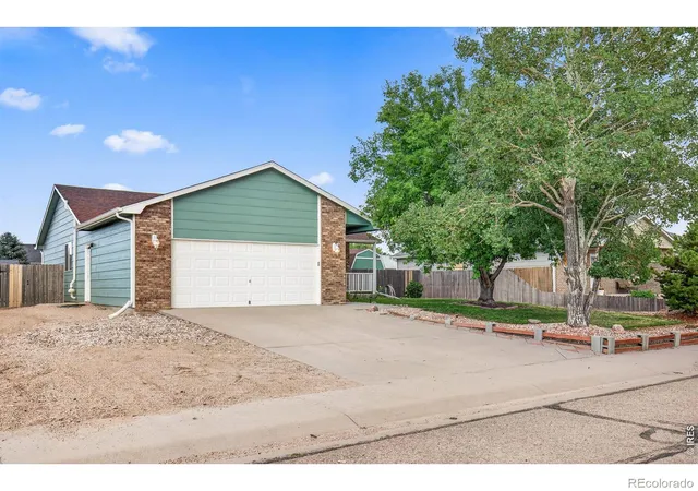 Photo 2 of Single family home for sale at 408 Suzann St, Wiggins, CO 80654 | MLS# IR1063790 | Listing updated on 2026-09-26