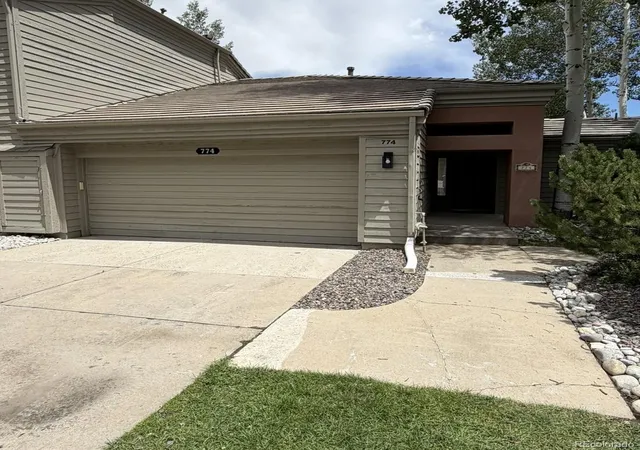 Photo 1 of Townhouse for sale at 774 Ridgeside Dr, Golden, CO 80401 | MLS# 6314345 | Listing updated on 2026-09-15