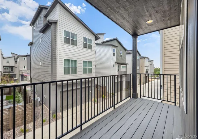 Photo 5 of Single family home for sale at 10904 E Hinsdale Cir, Englewood, CO 80112 | MLS# 7534696 | Listing updated on 2026-08-31