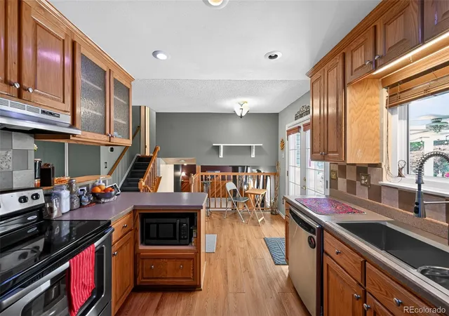 Photo 2 of Single family home for sale at 11892 W Dumbarton Dr, Morrison, CO 80465 | MLS# 9269408 | Listing updated on 2026-08-12