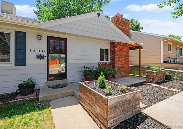 3rd image of 1830 S Stuart St, Denver, CO 80219 | MLS# 8001403