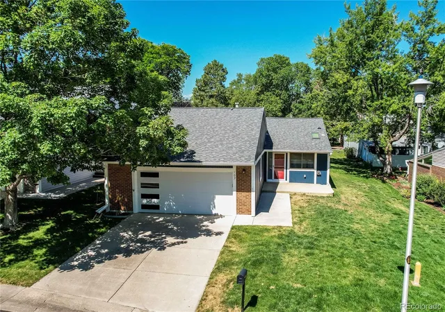Photo 3 of Single family home for sale at 103 S Vance Ct, Lakewood, CO 80226 | MLS# 6320480 | Listing updated on 2026-08-28