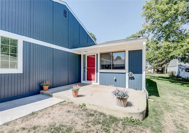 Photo 4 of Single family home for sale at 103 S Vance Ct, Lakewood, CO 80226 | MLS# 6320480 | Listing updated on 2026-08-28