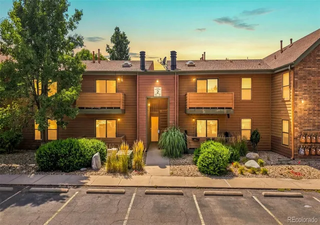 2nd image of 3295 S Ammons St, Lakewood, CO 80227