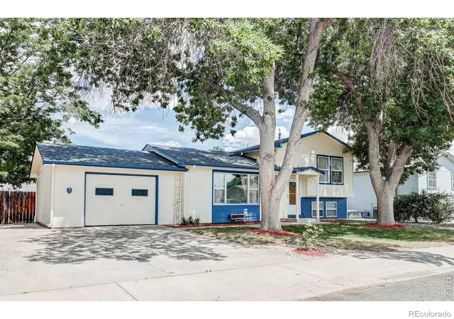 Photo 2 of Single family home for sale at 2904 Double Tree Dr, Fort Collins, CO 80521 | MLS# IR1063855 | Listing updated on 2026-10-17