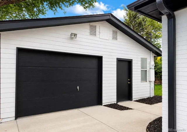 Photo 4 of Sale Pending at 960 E 9th Avenue, Broomfield, CO 80020 | MLS# 5152691 | Listing updated on 2026-08-24