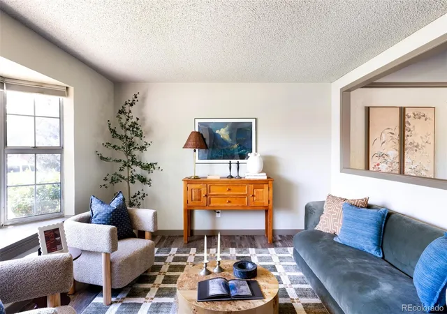Photo 4 of Single family home for sale at 6517 W Arbor Dr, Littleton, CO 80123 | MLS# 8114025 | Listing updated on 2026-09-20