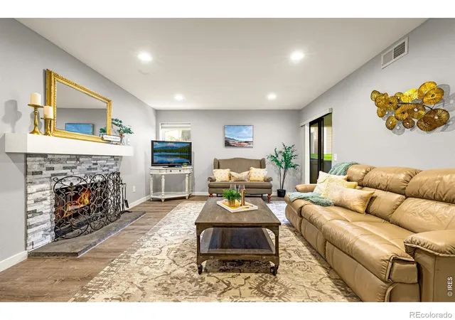 3rd image of 3872 S Fraser St, Aurora, CO 80014