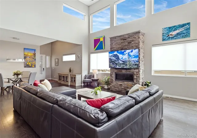 Photo 4 of Townhouse for sale at 727 Dreamcatcher Ln, Evergreen, CO 80439 | MLS# 2350375 | Listing updated on 2026-09-21