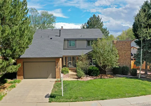Photo 3 of Single family home for sale at 6154 S Macon Way, Englewood, CO 80111 | MLS# 6957095 | Listing updated on 2026-10-05