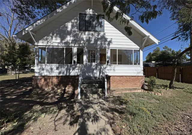 Photo 2 of Single family home for sale at 1048 11th Avenue, Longmont, CO 80501 | MLS# 2864088 | Listing updated on 2026-10-08
