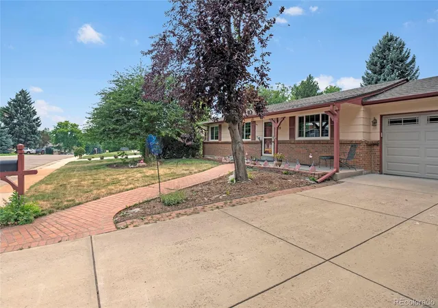3rd image of 6259 S Fenton Ct, Littleton, CO 80123 | MLS# 7671624