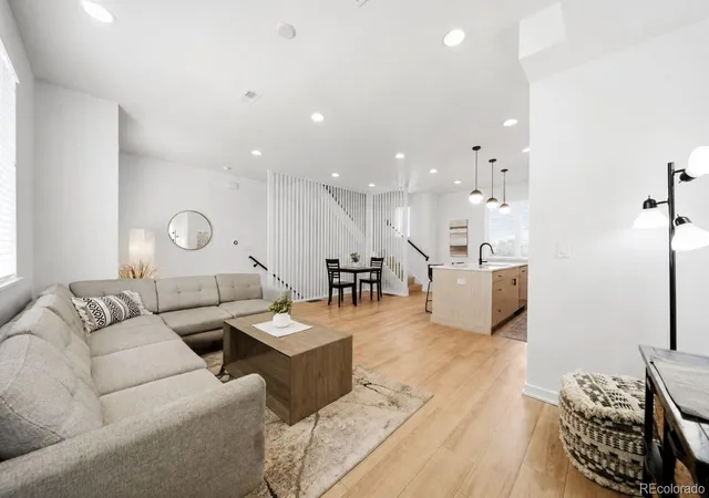 Listing Photo 5 - Condo for sale in building located at 3101 W 47th Ave, Denver, CO 80211 - Unit #15