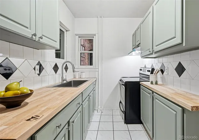 2nd image of 1137 N Sherman St #7, Denver, CO 80203 | MLS# 2300465