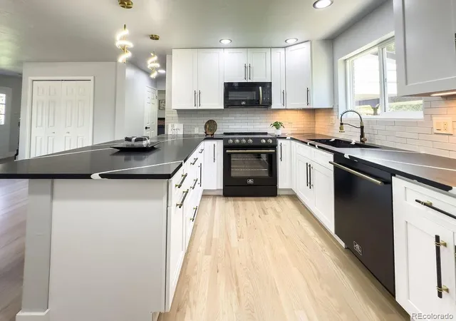 2nd image of 7336 S Elati St, Littleton, CO 80120 | MLS# 4181322