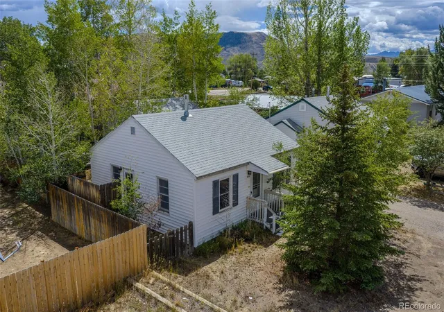 Photo 1 of Single family home for sale at 408 S 8th St, Kremmling, CO 80459 | MLS# 7733290 | Listing updated on 2026-08-26