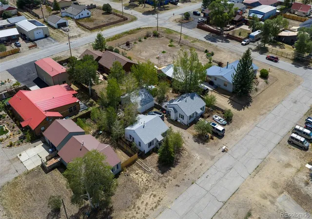 Photo 2 of Single family home for sale at 408 S 8th St, Kremmling, CO 80459 | MLS# 7733290 | Listing updated on 2026-08-26