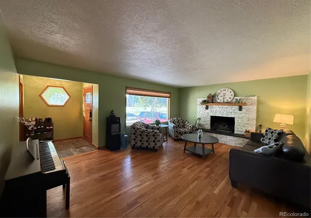 Photo 3 of Single family home for sale at 187 University Cir, Pueblo, CO 81005 | MLS# 5399552 | Listing updated on 2026-07-29