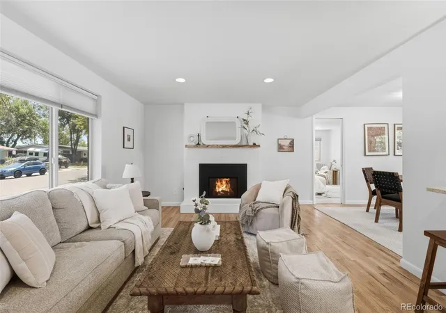 Photo 4 of Single family home for sale at 645 Cody Ct, Lakewood, CO 80215 | MLS# 6958827 | Listing updated on 2026-08-15
